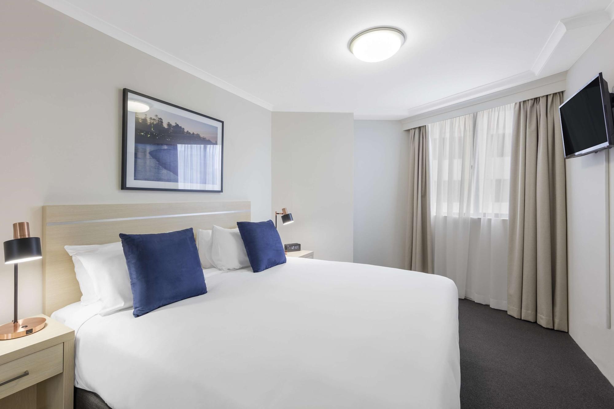 Oaks Sydney Castlereagh Suites Bagian luar foto