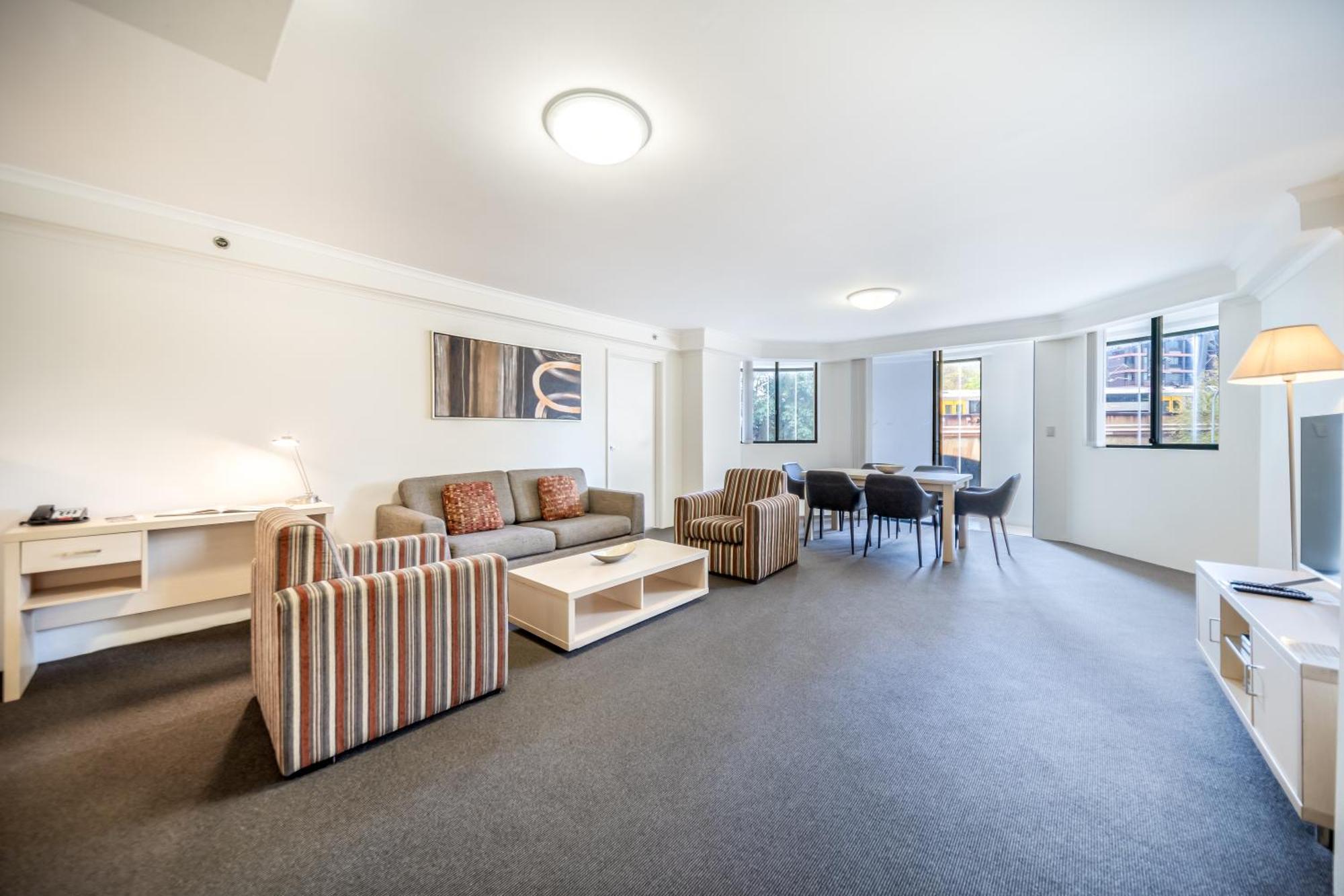 Oaks Sydney Castlereagh Suites Bagian luar foto