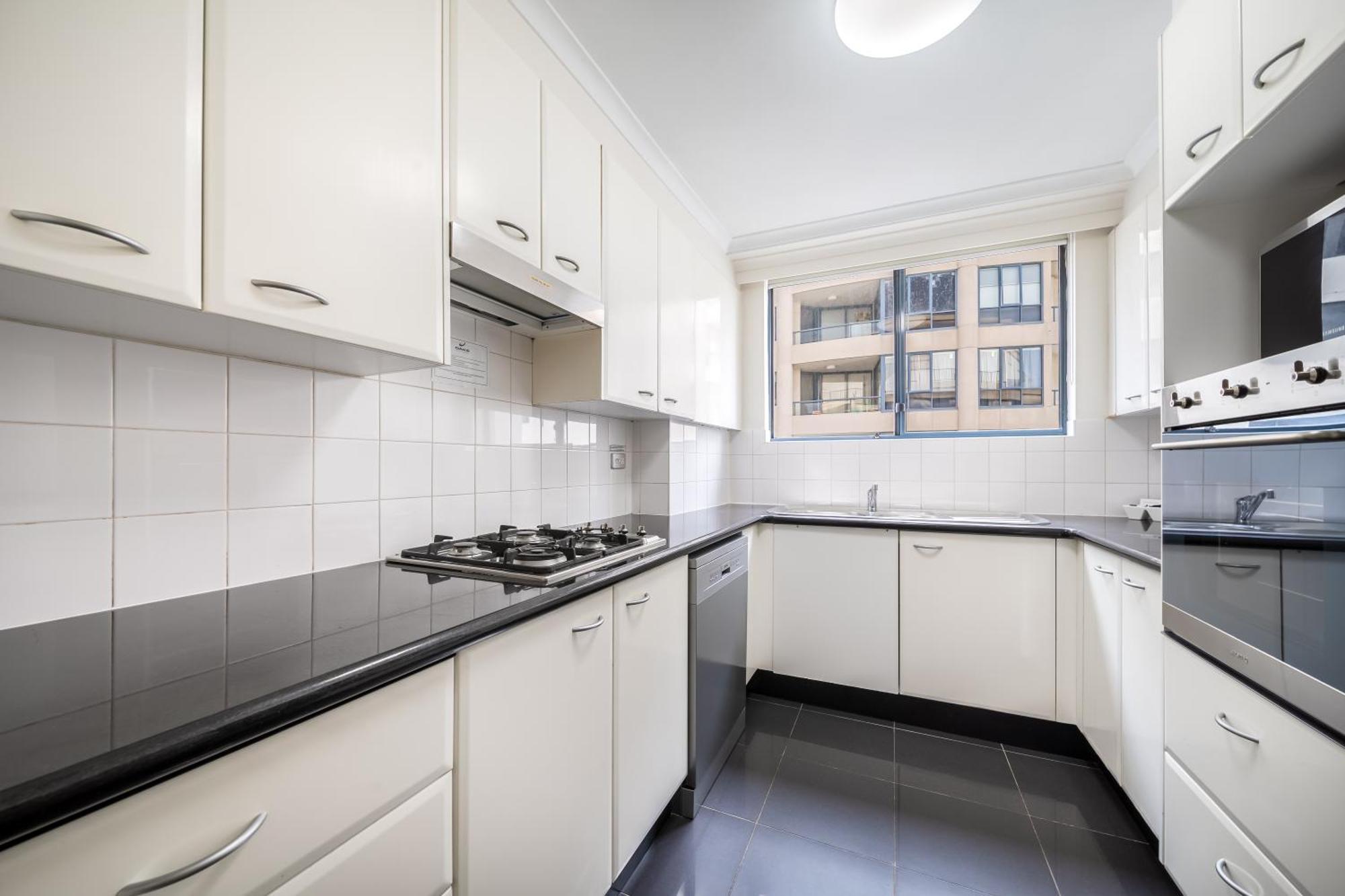 Oaks Sydney Castlereagh Suites Bagian luar foto