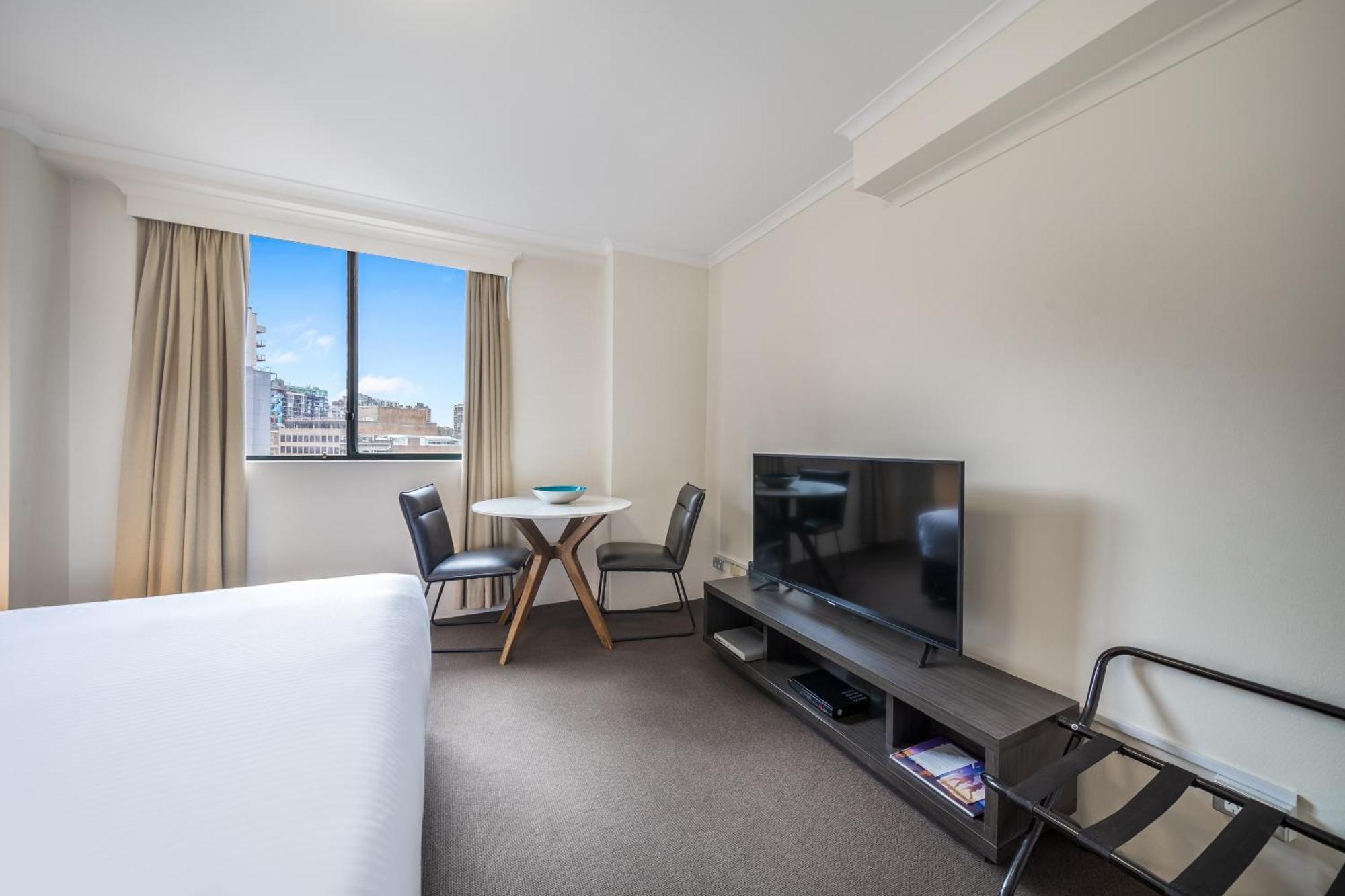 Oaks Sydney Castlereagh Suites Bagian luar foto
