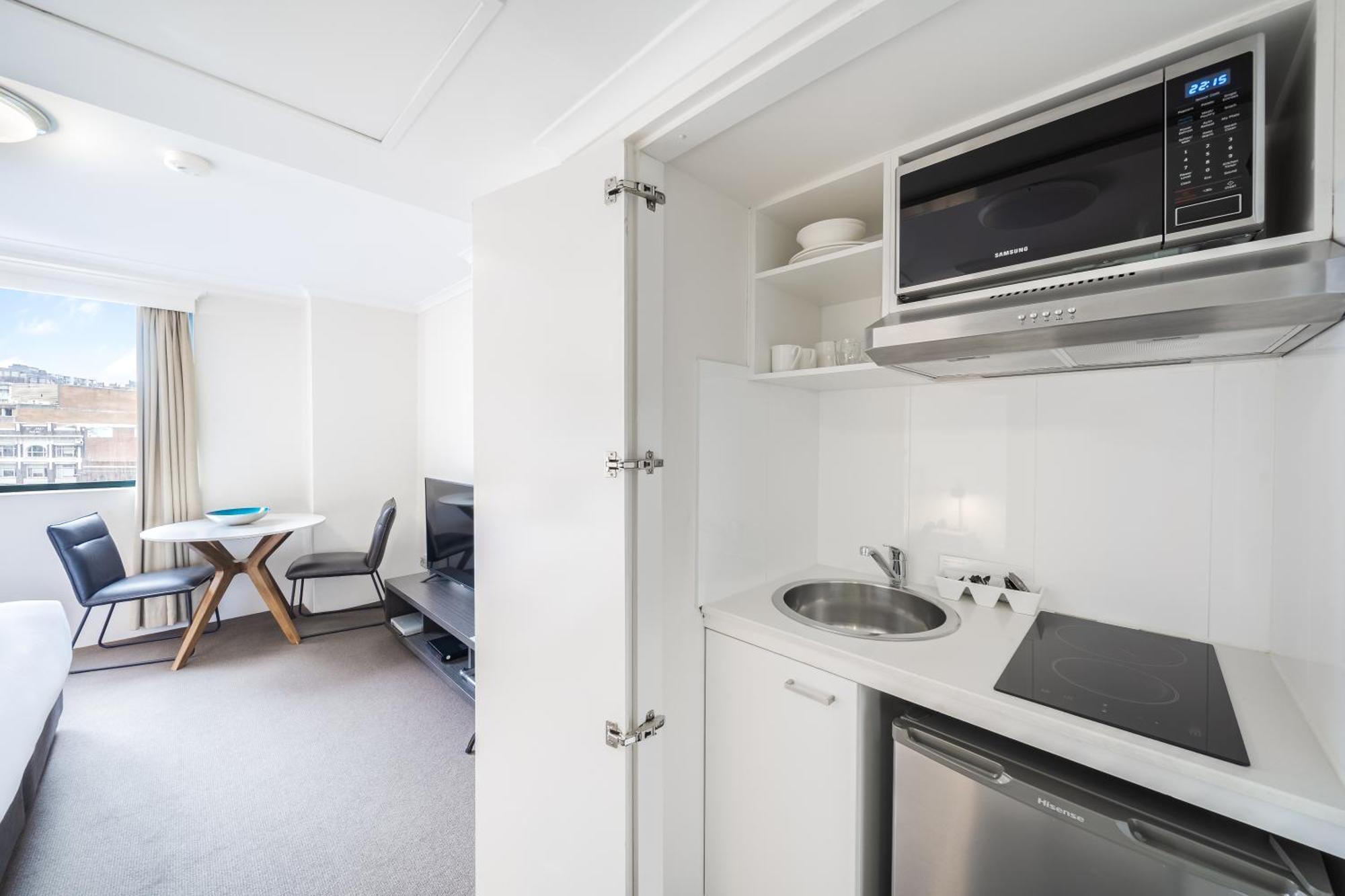 Oaks Sydney Castlereagh Suites Bagian luar foto